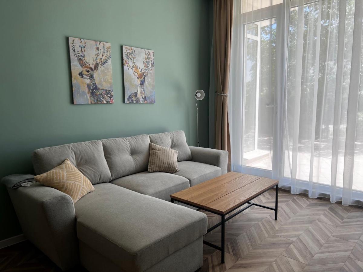 Las Brisas Garden Apartment 布尔加斯 外观 照片